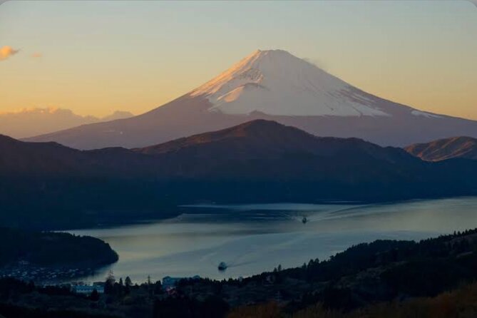 Private Car for Mt. Fuji 5th Station and More (Customizable)
