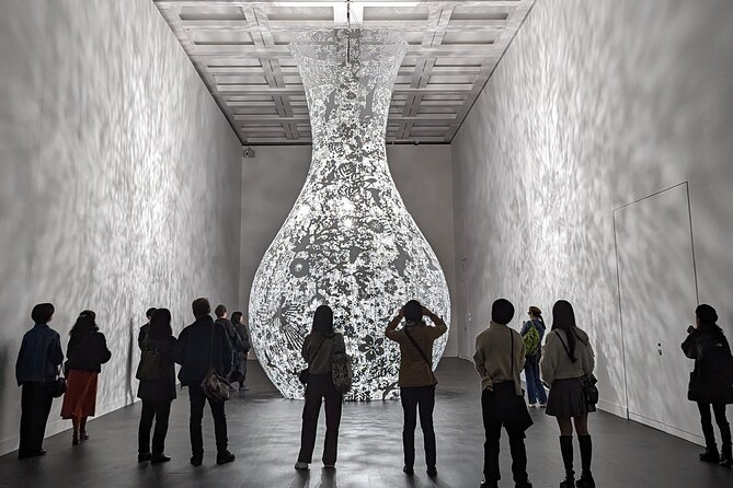 Private Contemporary Art Tour in Tokyo