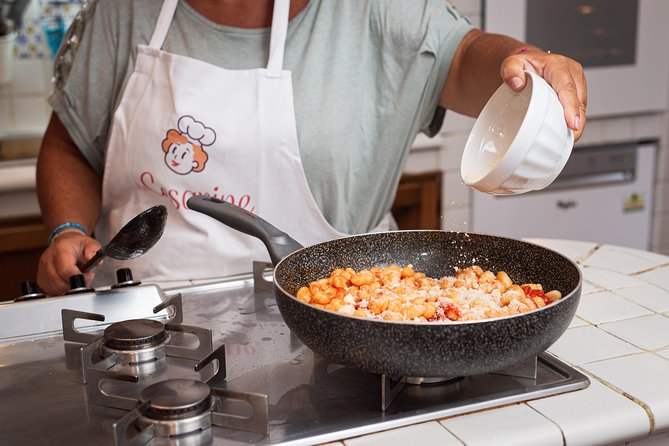 Private Cooking Class at a Cesarinas Home in Barbaresco