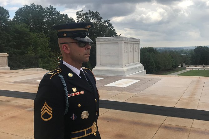 Private Customized Tour of Washington DC With US Veteran