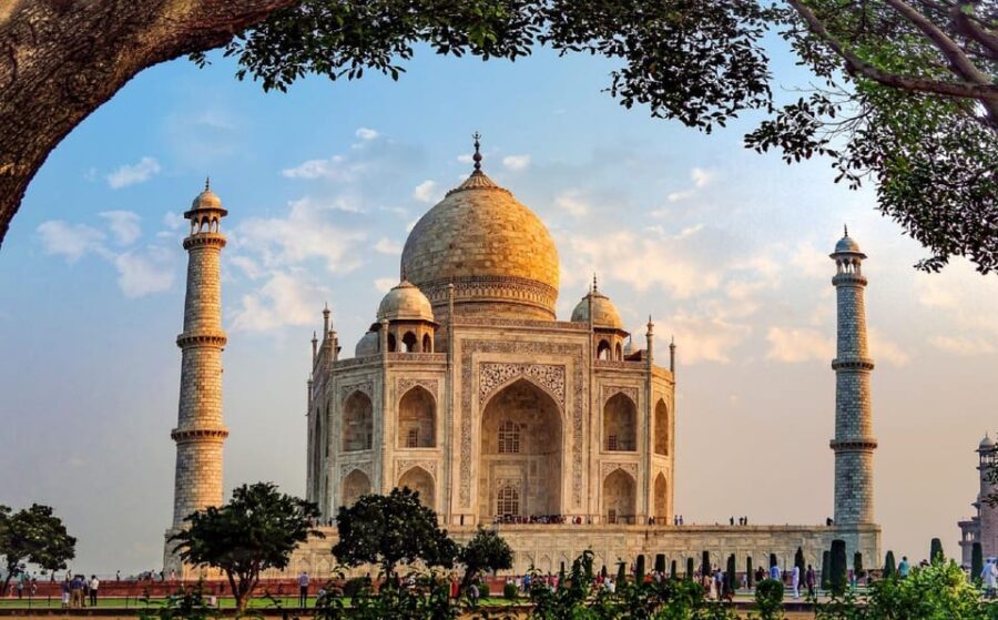 Private Day Trip to Agra an Amazing Sunrise View Taj Mahal