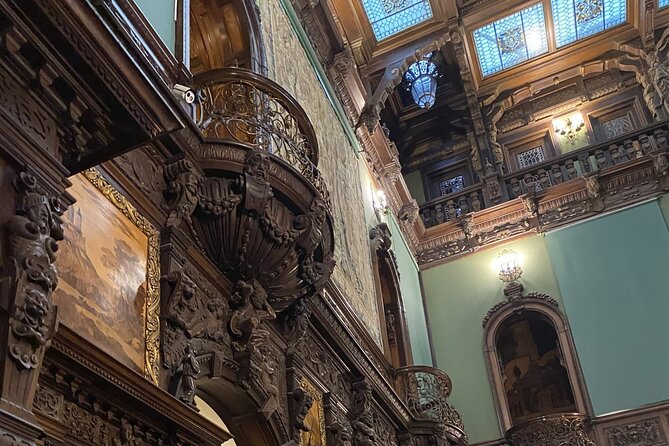 Private Day Trip to Peles Palace, Draculas Castle and Brasov