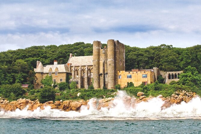 Private Day Trip to Salem and Hammond Castle From Boston