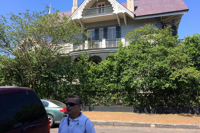Private Garden District Walking Tour With Lafayette Cemetery No 1