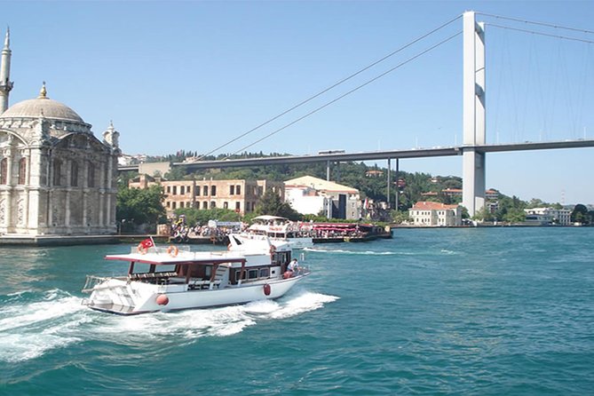 Private Guided Spice Market and Bosphorus Tour