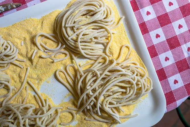 Private Market Tour, Lunch or Dinner and Cooking Demo in Pienza