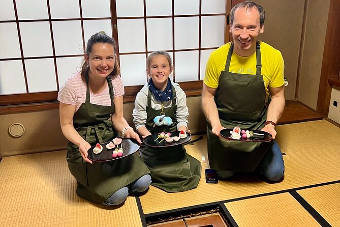 Private Mochi Sweets Making Class Near Shibuya Area