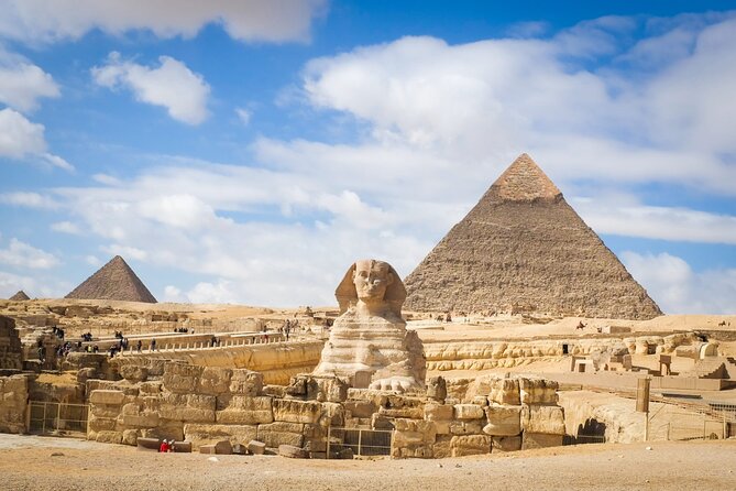 Private Pyramids of Giza and Memphis Full-Day Tour