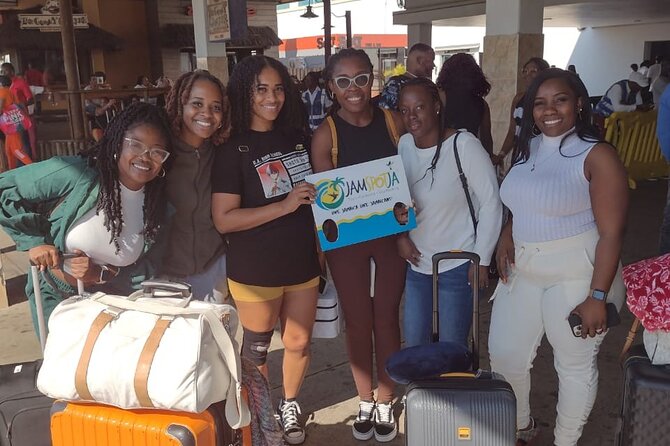 Private Round Trip Airport Transfer From Montego Bay to Ocho Rios