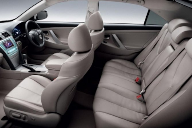 Private Sedan Hire in Osaka City With English Speaking Driver - Service Highlights