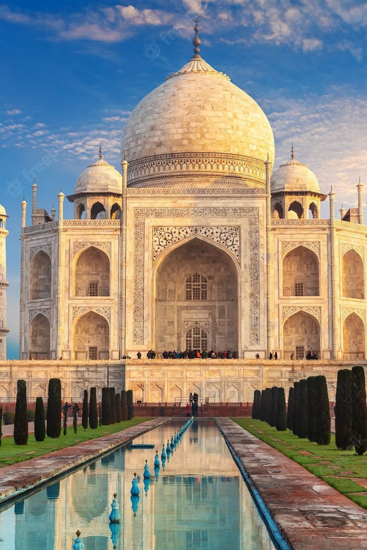 Private Sunrise Taj Mahal & Agra Fort From Jaipur by Car