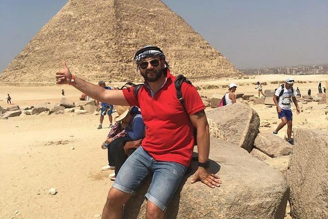 Private Tour: Giza Pyramids, Sphinx, Egyptian Museum, Khan El-Khalili Bazaar