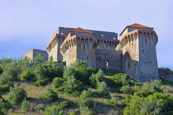 Private Tour KNIGHTS TEMPLAR ROUTE Includes Tickets for 2 Castles and Boat Trip