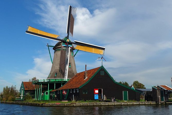 Private Tour to Giethoorn, Zaanse Schans Windmills From Amsterdam