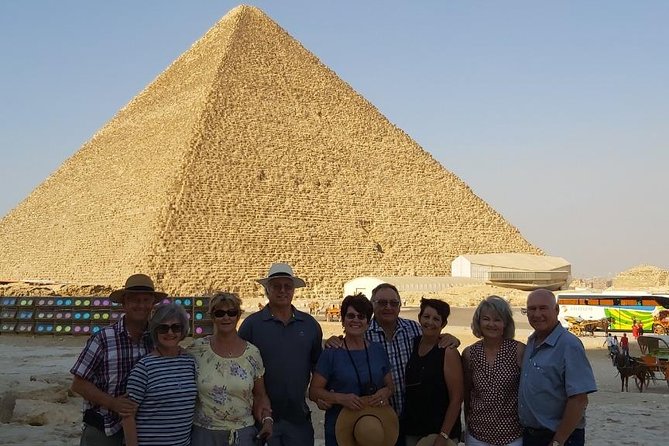 Private Tour to Giza Pyramids & Sphinx & Valley Temple