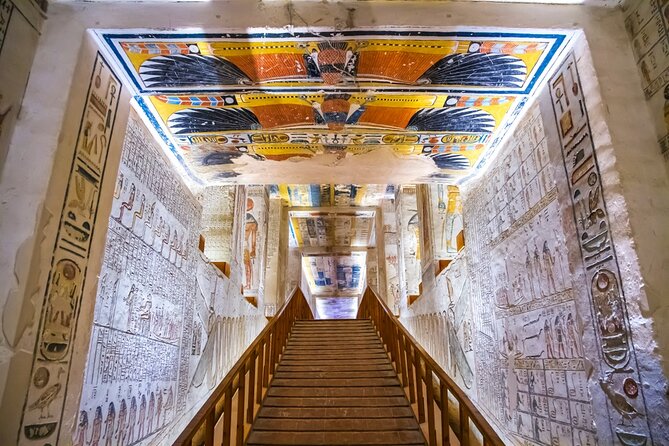 Private Tour to Luxors West Bank Monuments From Luxor