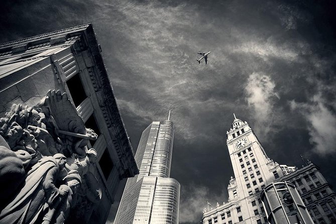 Private Transfer Chicago to Chicago Airport by Luxury Car or SUV