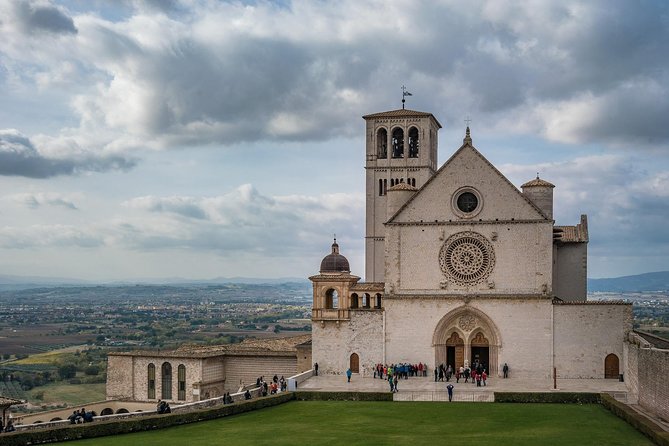 Private Transfer From Accommodation in ASSISI to Accommodation in ROME