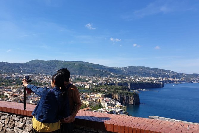 Private Transfer From Amalfi or Ravello to Naples With Stop in Pompeii (2hours)