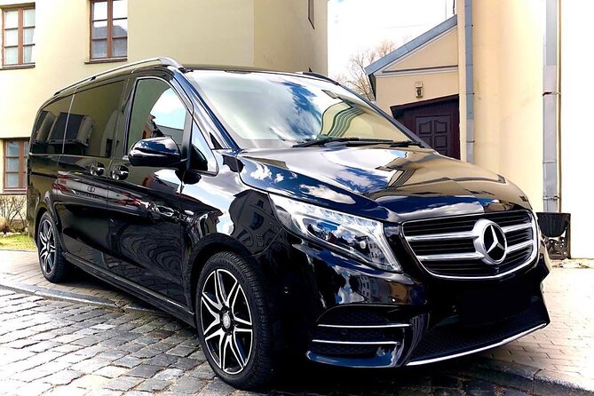 Private Transfer From Dallas Airport DFW to Dallas in Luxury Van
