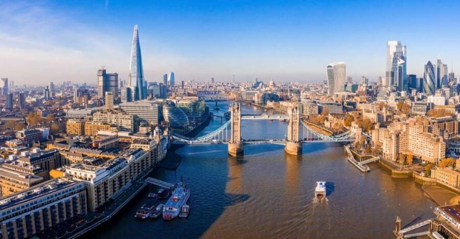 Private Transfer: From Maidenhead to London Heathrow Airport