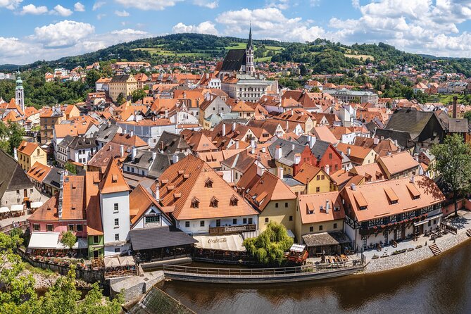 Private Transfer From Vienna to Prague With Stop in Cesky Krumlov