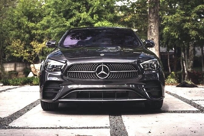 Private Transfer: Las Vegas to Las Vegas Airport LAS in Business Car
