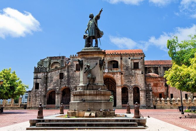 Private Transfer: Punta Cana or Bavaro to Punta Cana Airport PUJ in Van