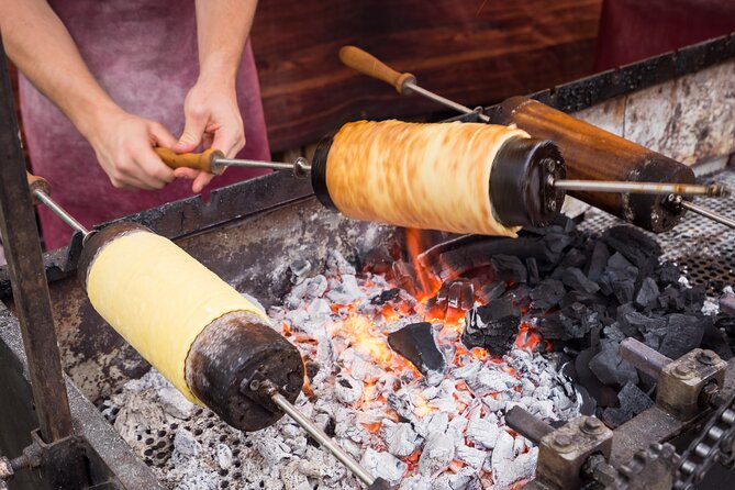 Private Walking Tour at Christmas Market With Mulled Wine and Chimney Cake - Highlights of the Experience