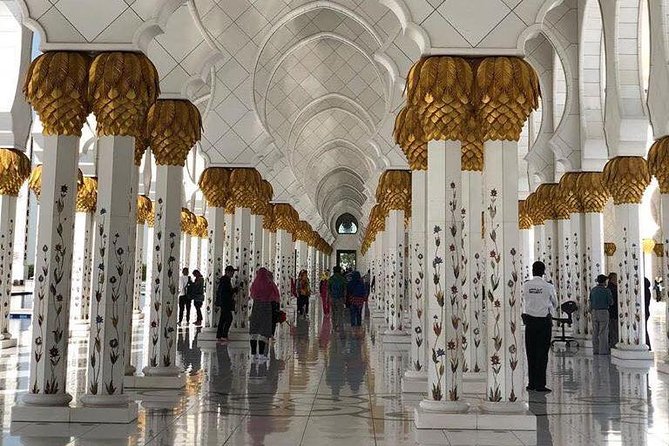 Public Tour – Abu Dhabi City Tour & Sheikh Zayed Grand Mosque (8 Hours)