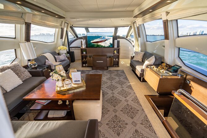 Rent Luxury Yacht 75 Feet in Miami