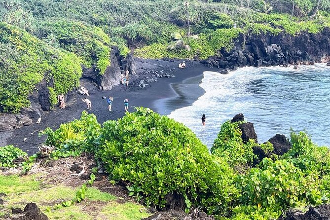 Road To Hana Black Sand Beach Waterfalls & Turtles Tour