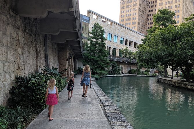 San Antonio Scavenger Hunt Walking Tour Review