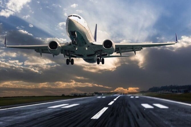 Sangster International Airport Round-Trip Transfer in Montego Bay