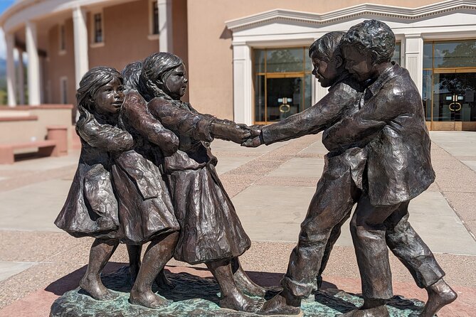 Santa Fe Scavenger Hunt Walking Tour and Game