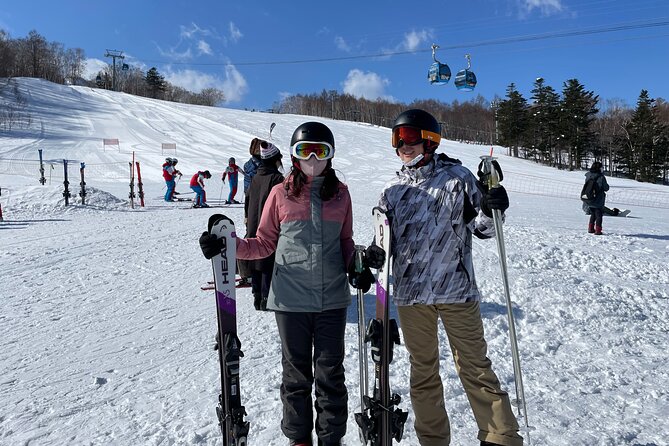 Sapporo Tour: Skiing & Snow Play Only 30 Min From the City Center