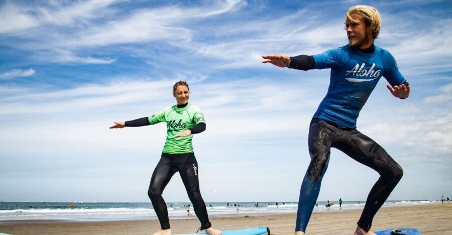 Scheveningen Beach: 2-Hour Surf Experience for Adults