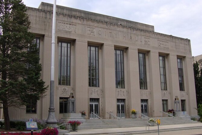 Self-Guided Scavenger Hunt: Kalamazoo Fun - Overview of the Scavenger Hunt Experience