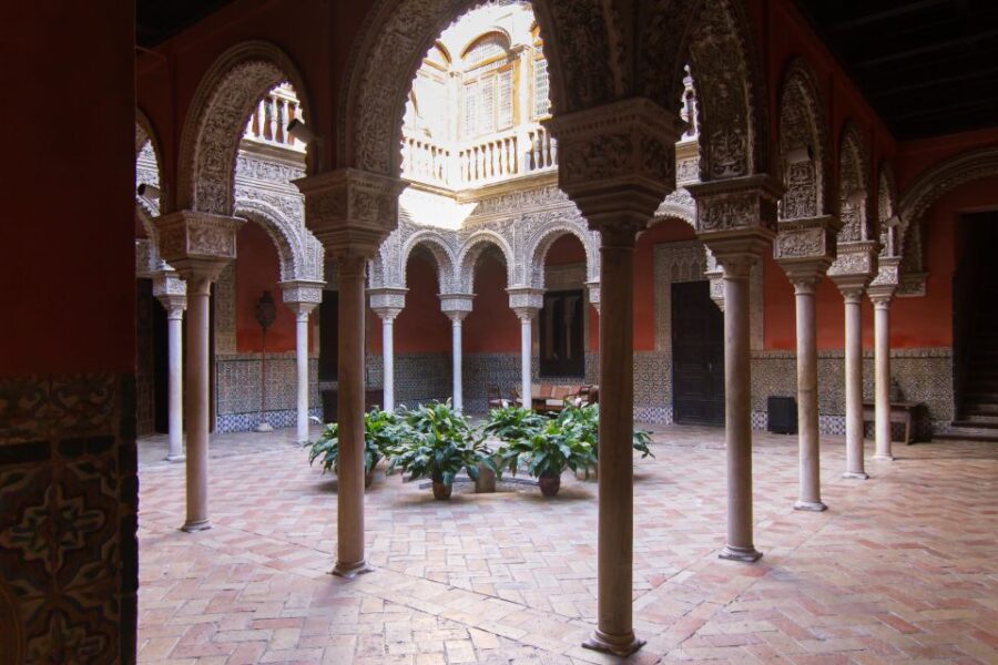 Seville: Casa De Salinas Ticket With Audioguide