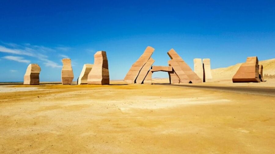 Sharm El-Sheikh: Ras Mohammed Park and Magic Lake Day Tour