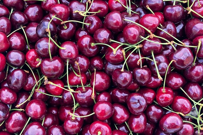 Sights, Sounds, and Tastes of Pike Place Market