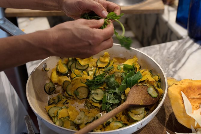 Small Group Market Tour and Dining Experience at a Cesarinas Home in Todi - Experience Overview