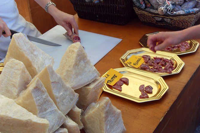 Small-Group Street Food Tour in Camogli
