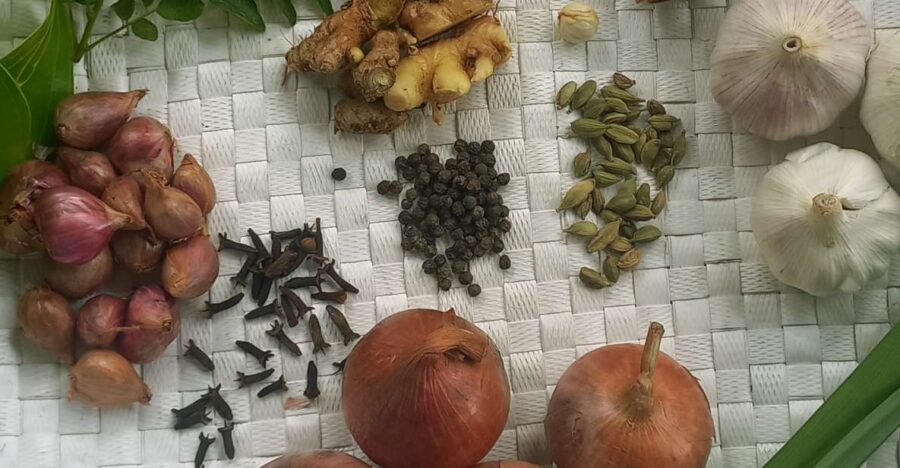 Sri Lankan Cookery With NILU Free Pick up & Drop From Kandy