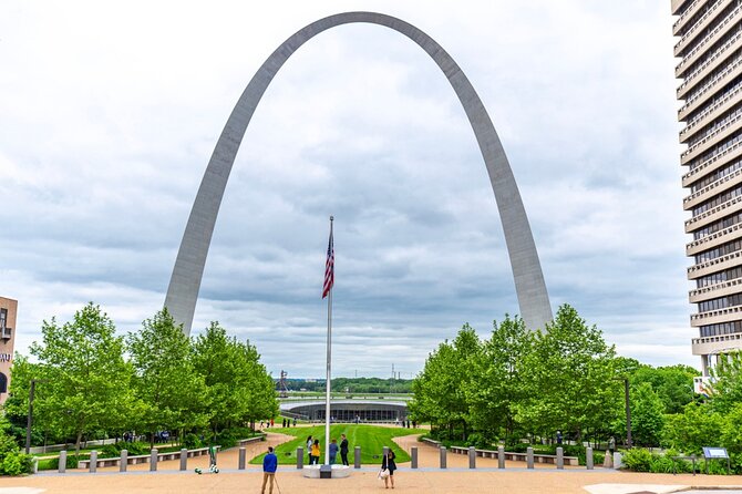 St. Louis Arch Walking Tour and Entrance Ticket