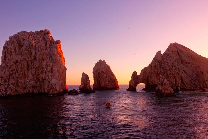 Sunset Dinner Cruise in Los Cabos