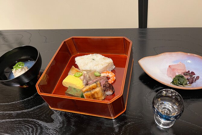 Tea Gathering With Bento Box and Sake Experience