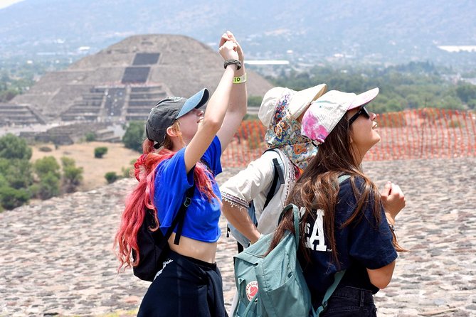 Teotihuacan Piramids and Shrine of Guadalupe Without Lunch From Mexico City