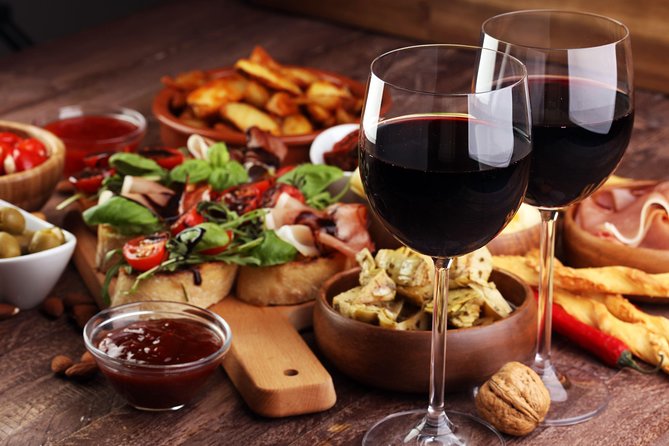 The Art of the Italian Aperitivo With a Local: Learn & Enjoy in Pavia