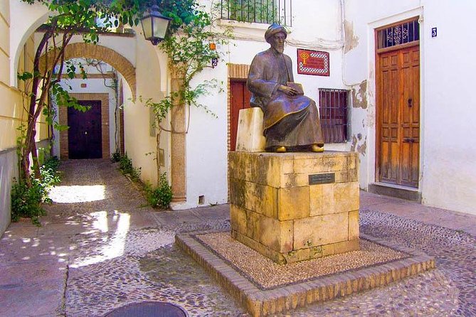 The Mosque Cathedral and Jewish Quarter Guided Tour in Cordoba